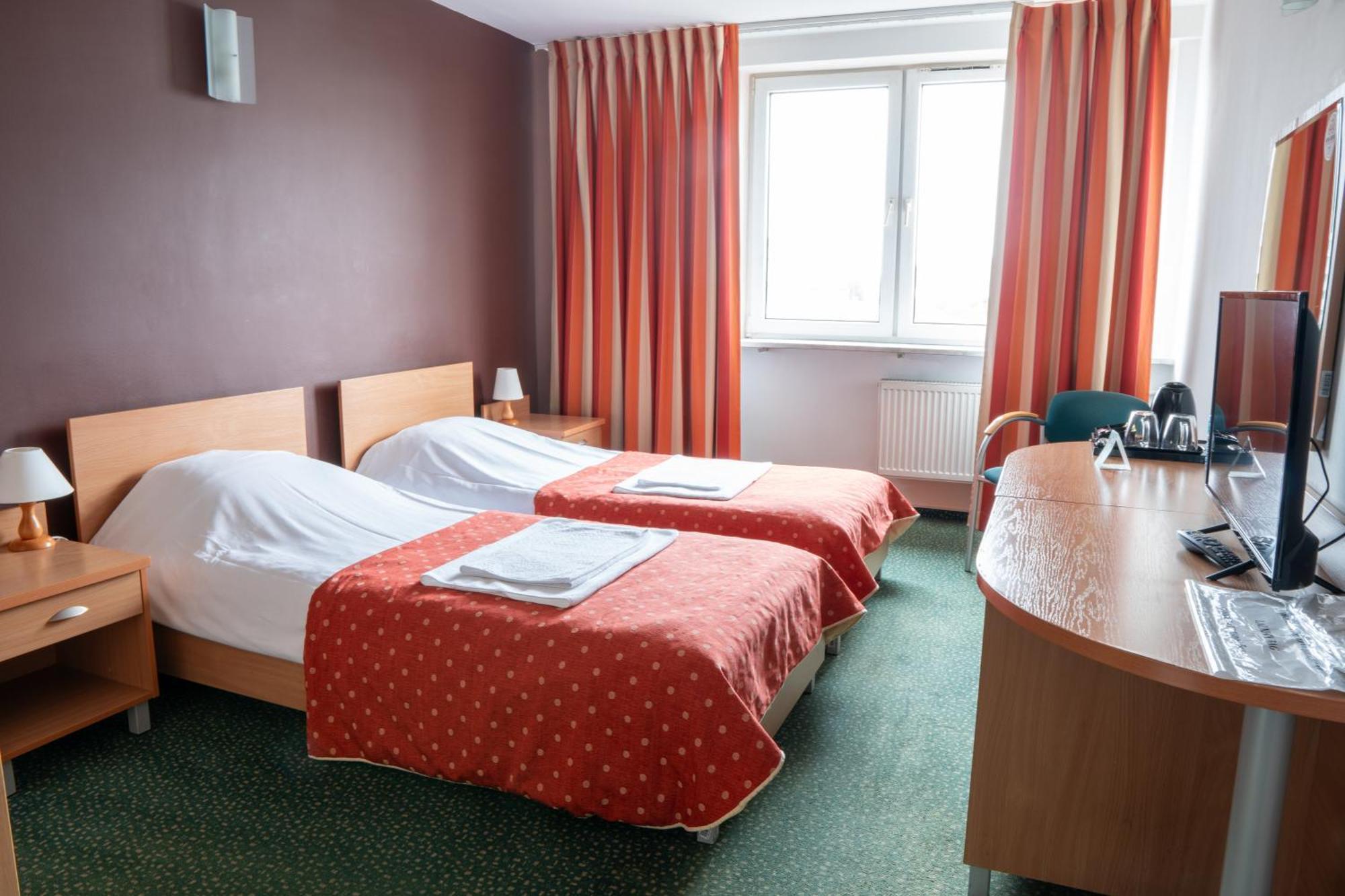 Hotel Wilanow Warsaw Ngoại thất bức ảnh